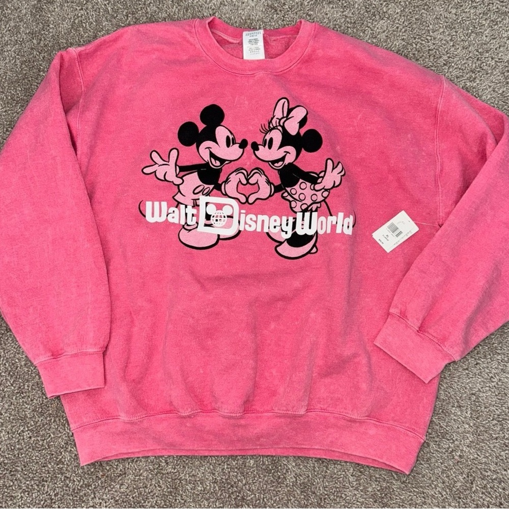 NWT Small Disney Parks 2024 Valentines Day Mickey & Minnie Crew